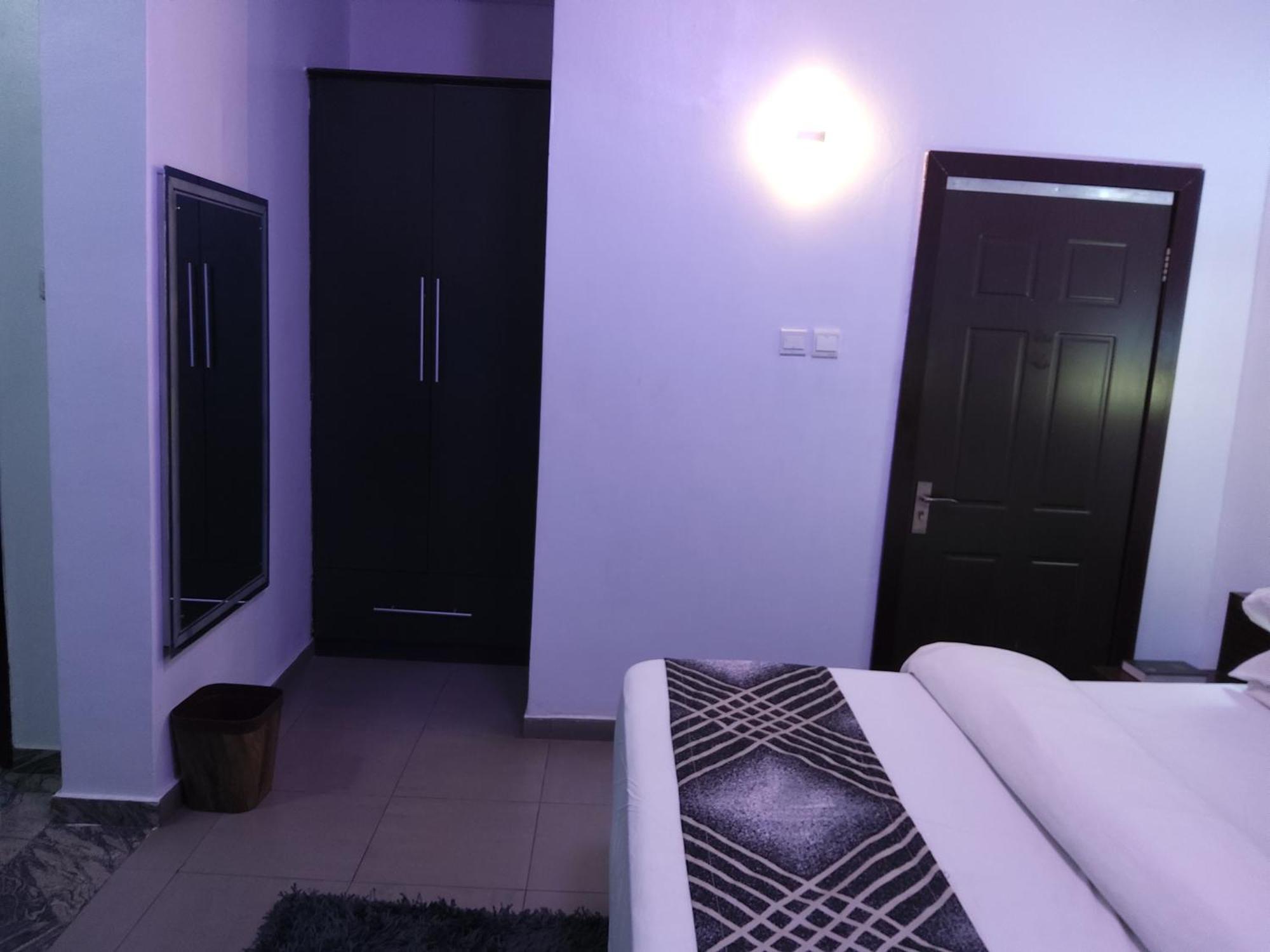 Crownedge Hotels Ikeja Exterior foto