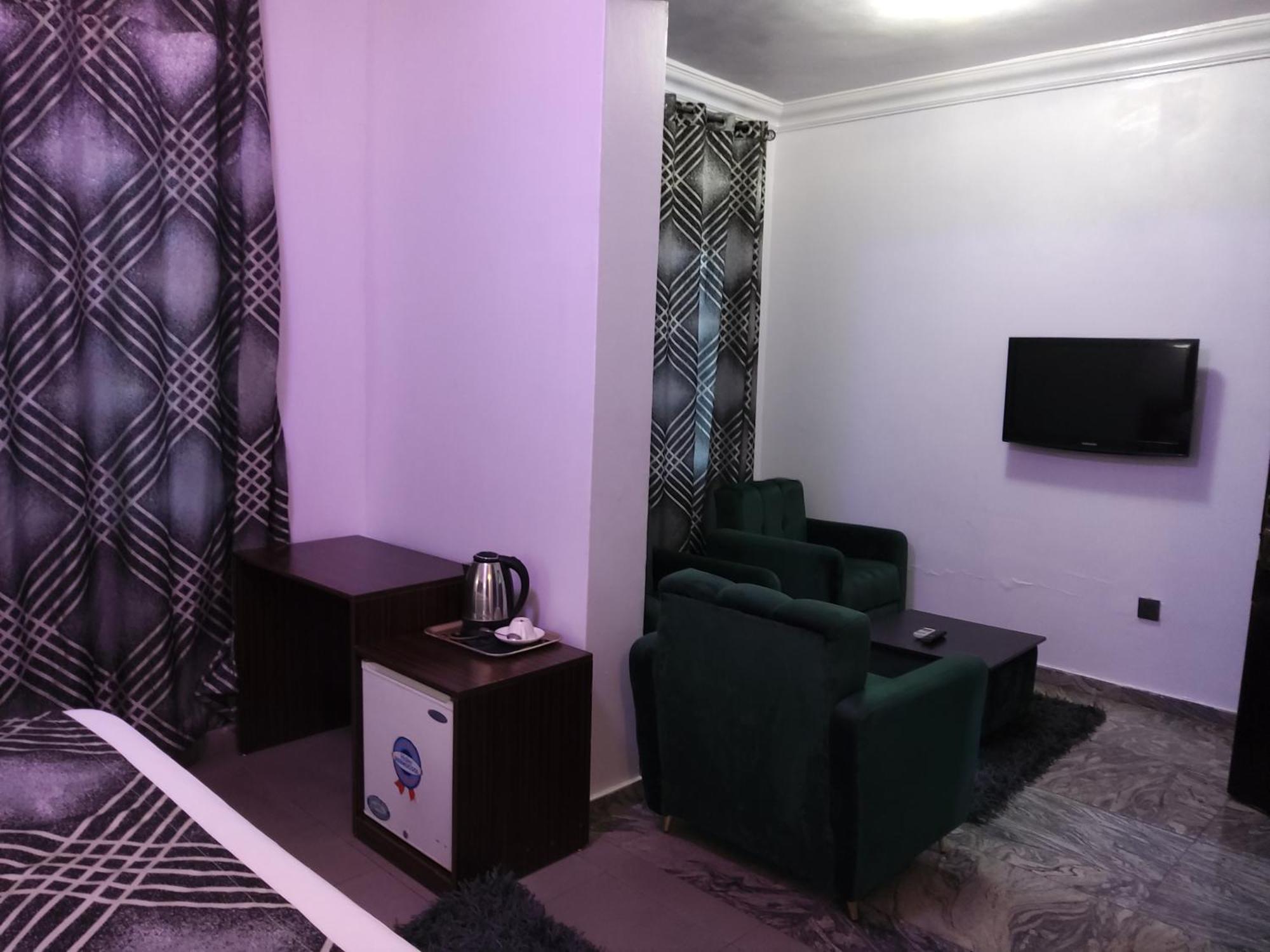 Crownedge Hotels Ikeja Exterior foto
