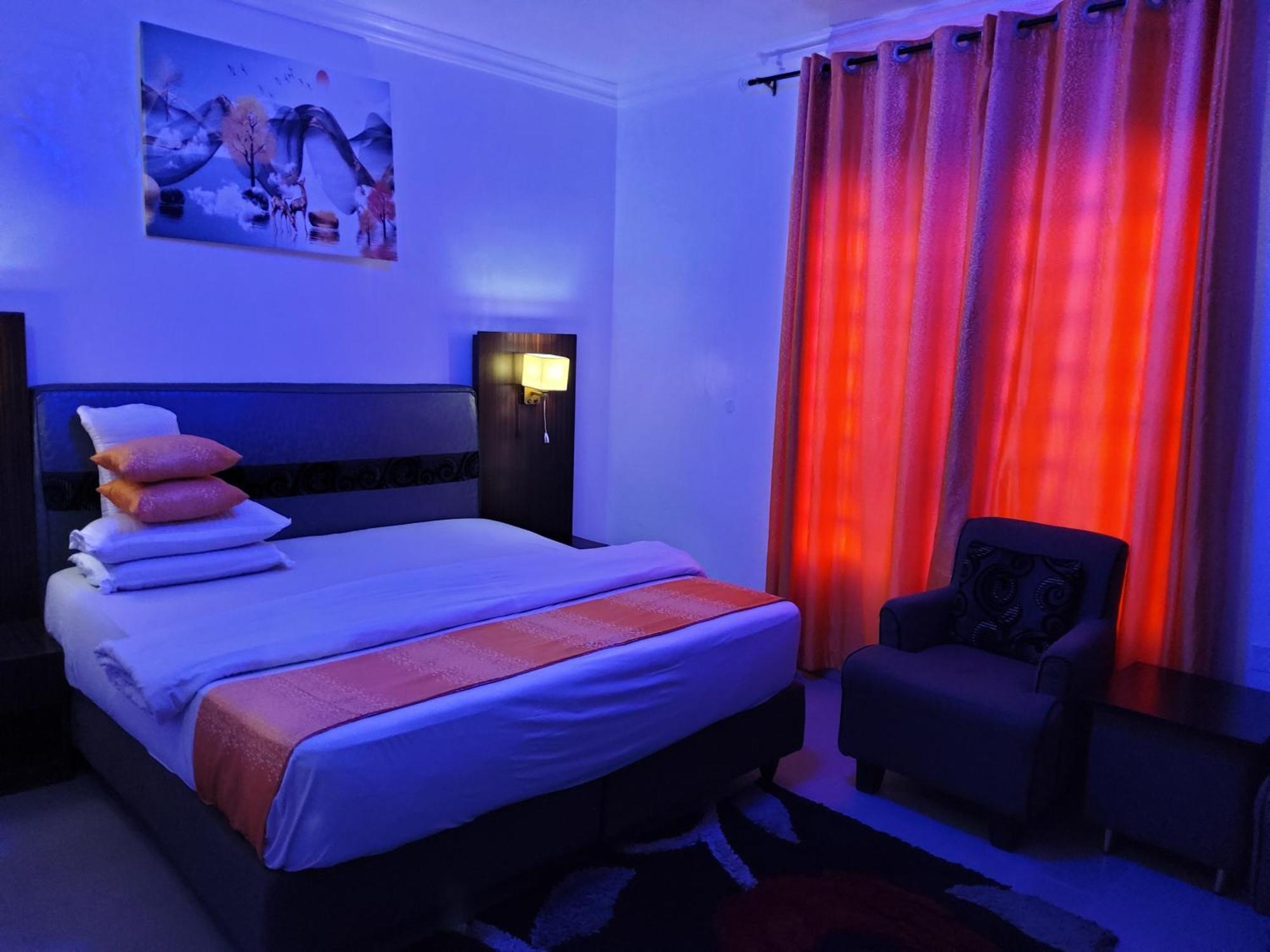 Crownedge Hotels Ikeja Exterior foto