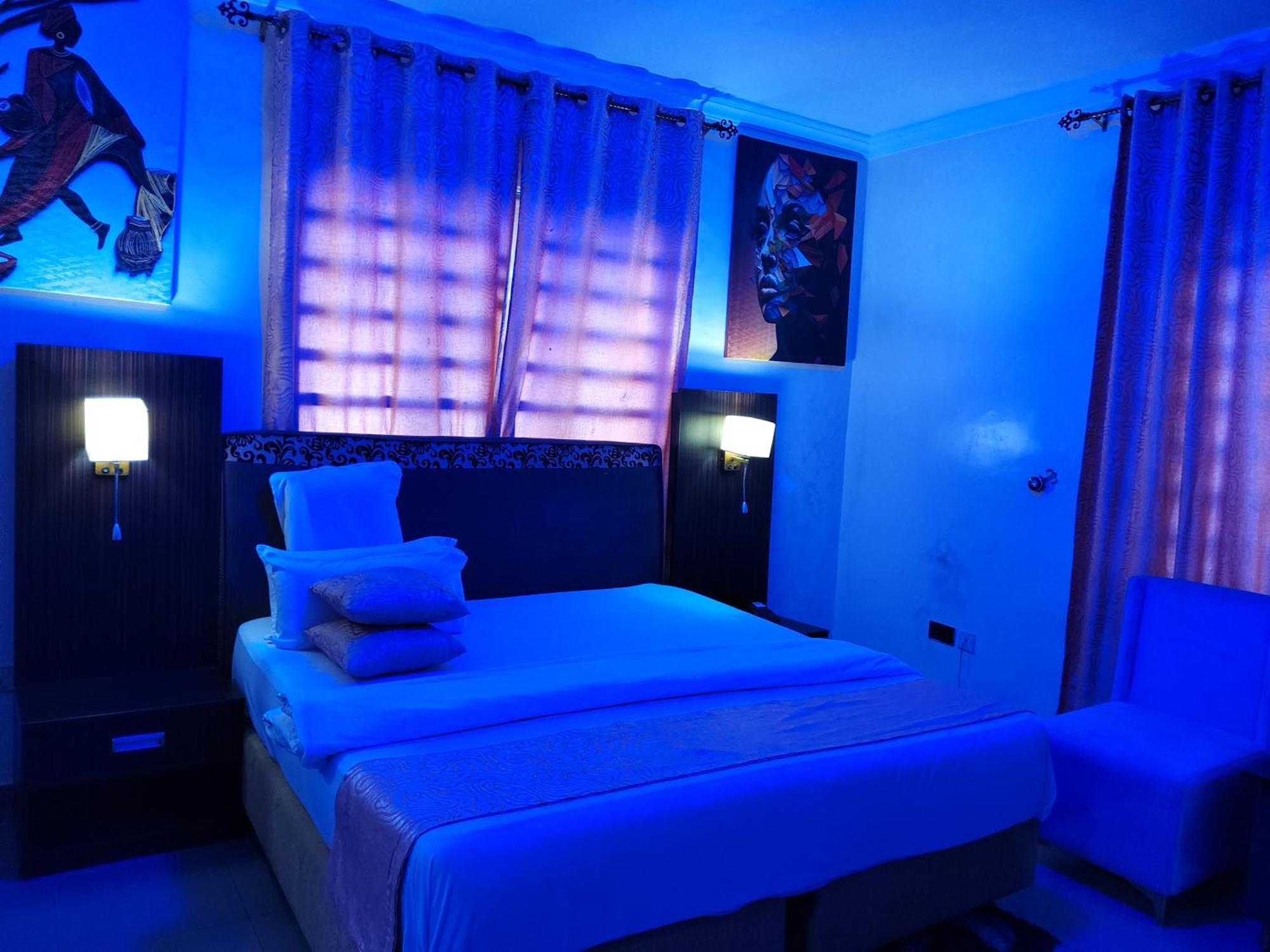 Crownedge Hotels Ikeja Exterior foto