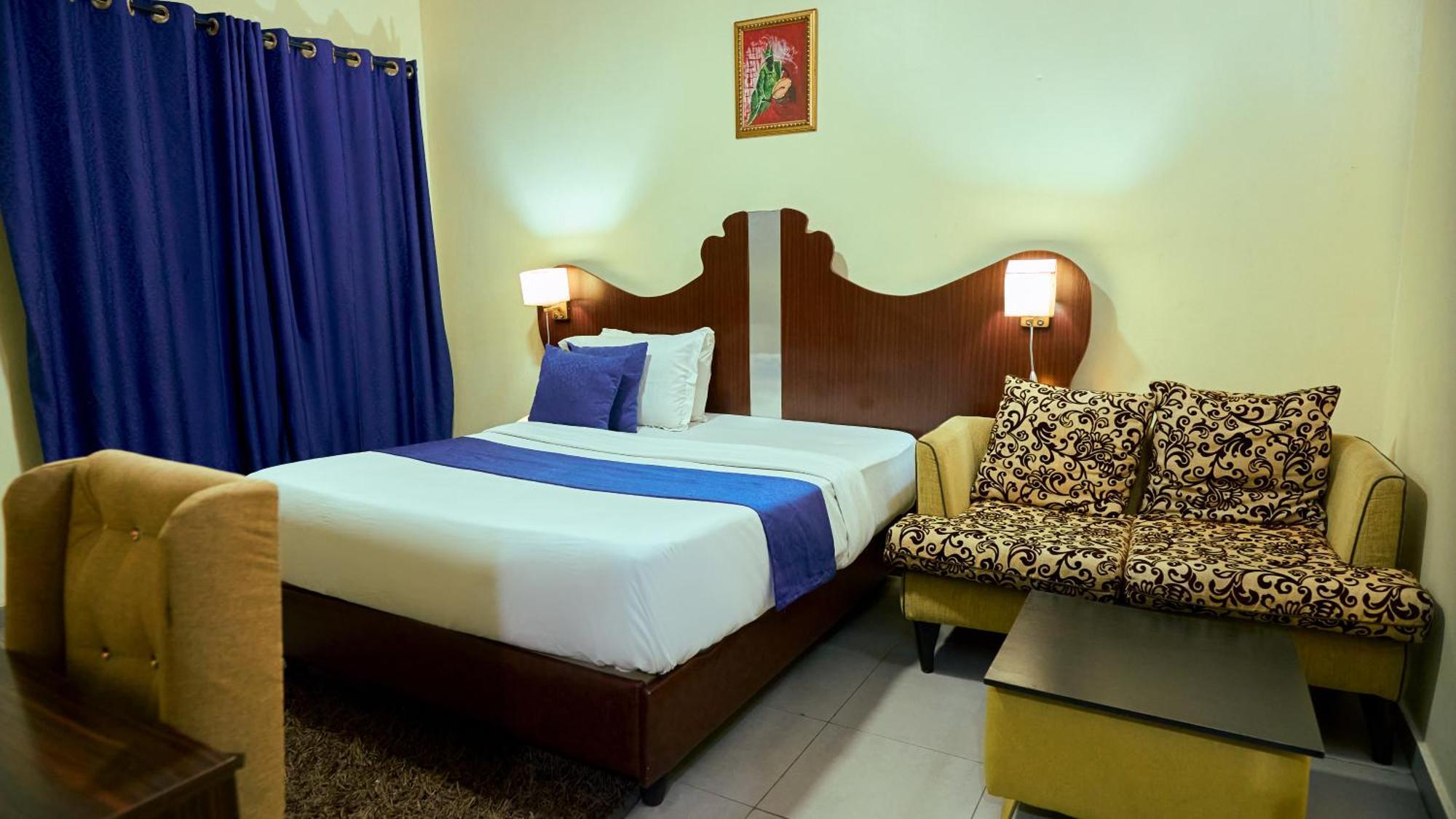Crownedge Hotels Ikeja Exterior foto