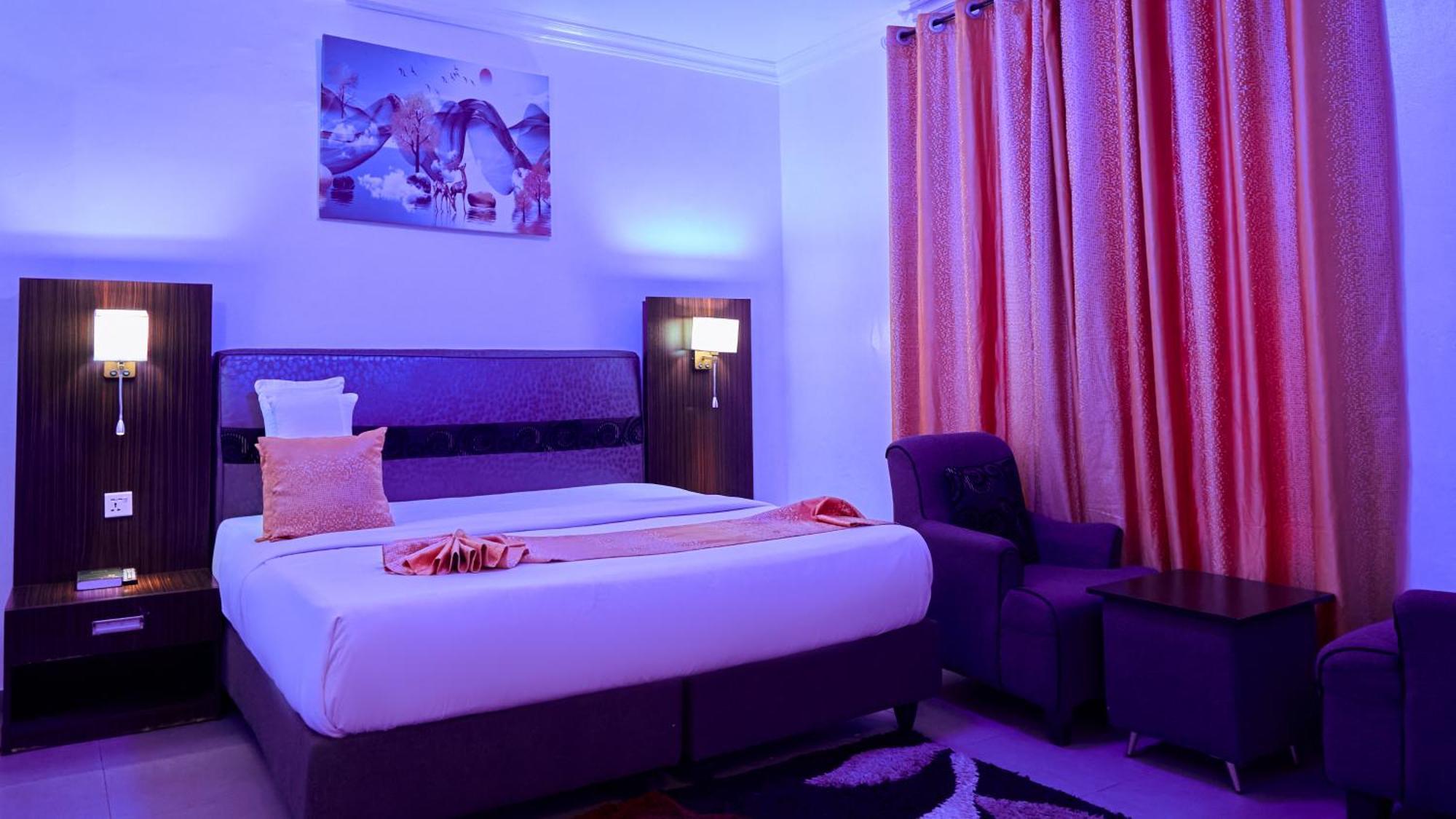 Crownedge Hotels Ikeja Exterior foto