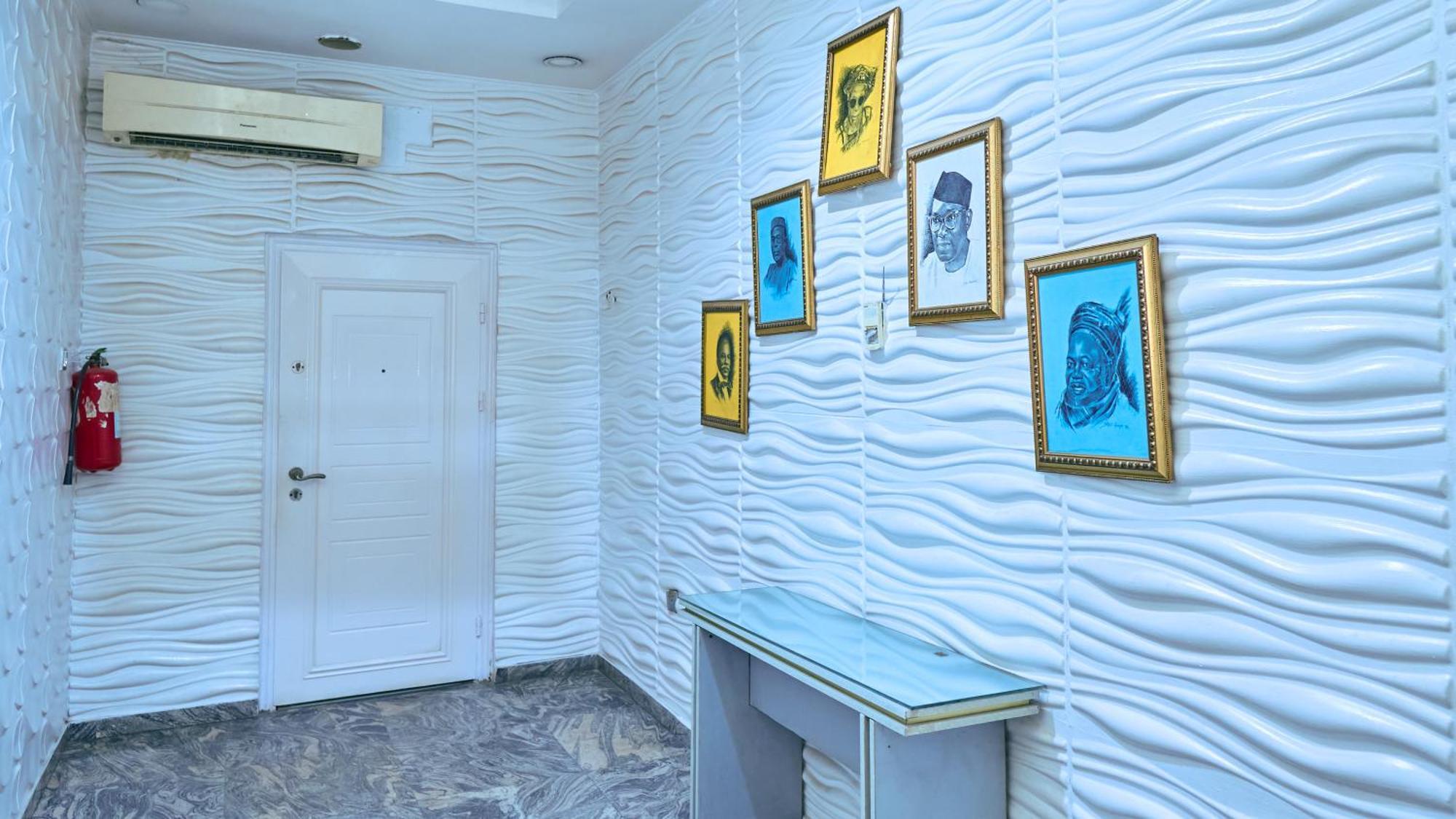 Crownedge Hotels Ikeja Exterior foto